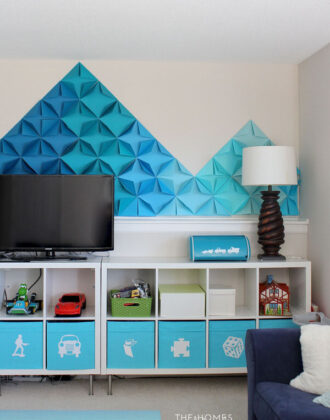 Looking for a really quick, inexpensive, temporary and EASY wall treatment idea? Try this 3D Mountain Mural maid entirely with paper!