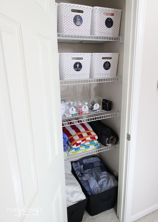 Make the most of every inch you have in your linen closet by using these smart and savvy storage solutions for table linens, batteries, medicine, towels, blankets and more!