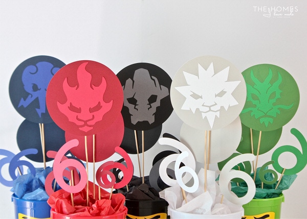 With just a few cut files and a Cricut Explore, you can make some quick, easy, and awesome Ninjago Party Decor!