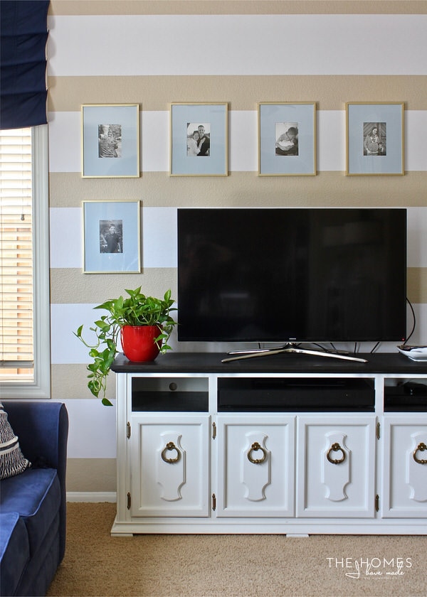 A vinyl stripe feature wall in a living room
