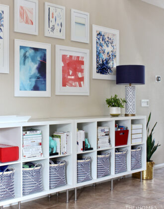 Welcome guests into your home with a light, bright, and happy foyer design. Check out the fresh and easy details that make this foyer makeover so welcoming!