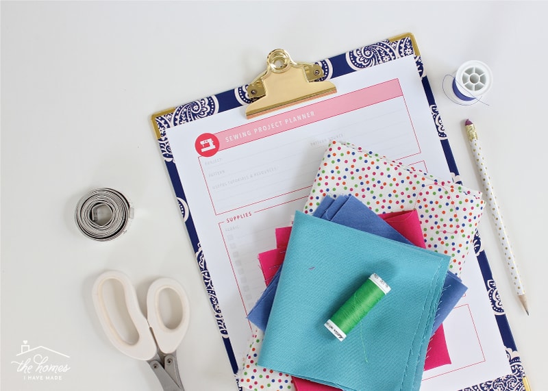Design, plan, and organize your next sewing project with this 10-page Printable Sewing Project Planner