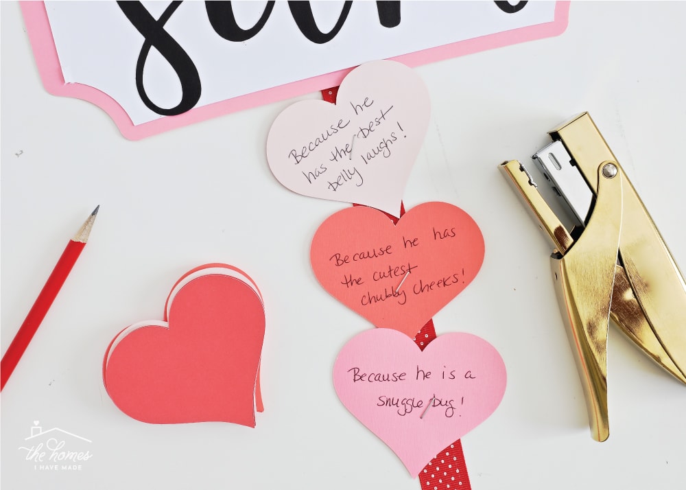 Help your family show how much they love each other with this simple family tradition: Daily Valentine Love Notes!