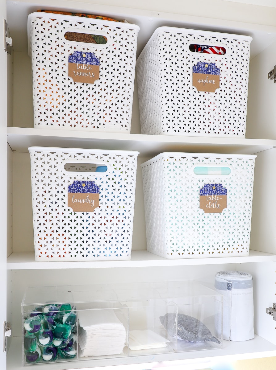 https://thehomesihavemade.com/wp-content/uploads/2019/02/Tips-Tricks-for-Organizing-a-Small-Laundry-Room_7.jpg