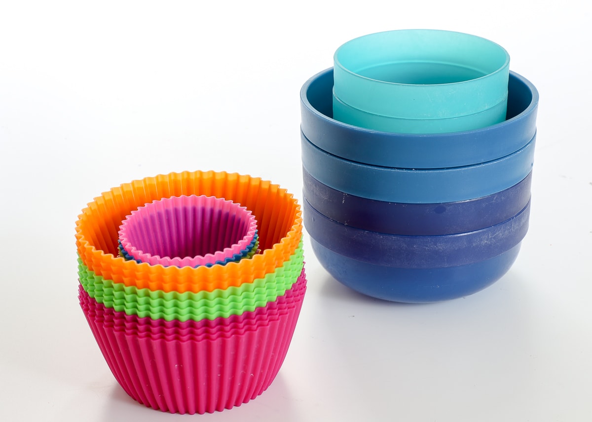 Silicon baking cups can be used for so much more than baking! Check out these creative uses for silicon baking cups around your home!