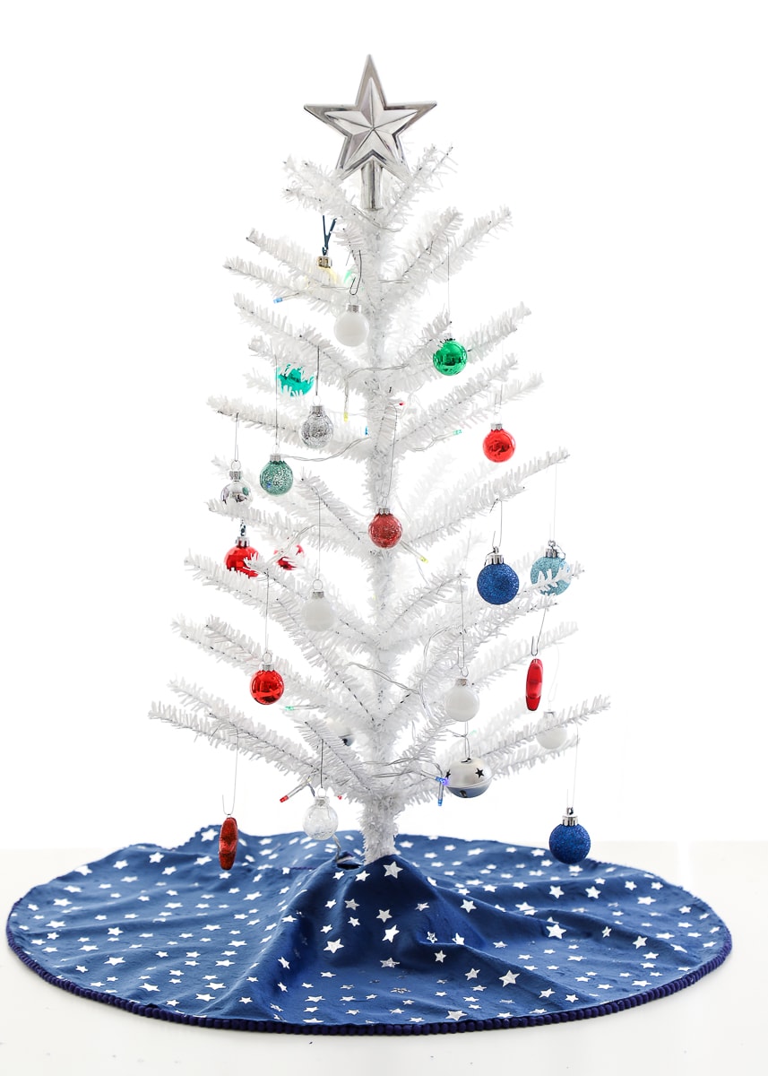 Christmas Tree Skirt Mini Red Metallic White Trim 18” Miniature Holiday 