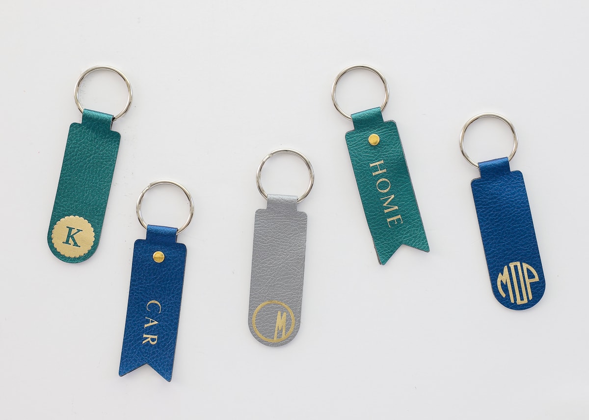 TESTING DOLLAR TREE FAUX LEATHER ON THE CRICUT, FAUX LEATHER KEYCHAINS