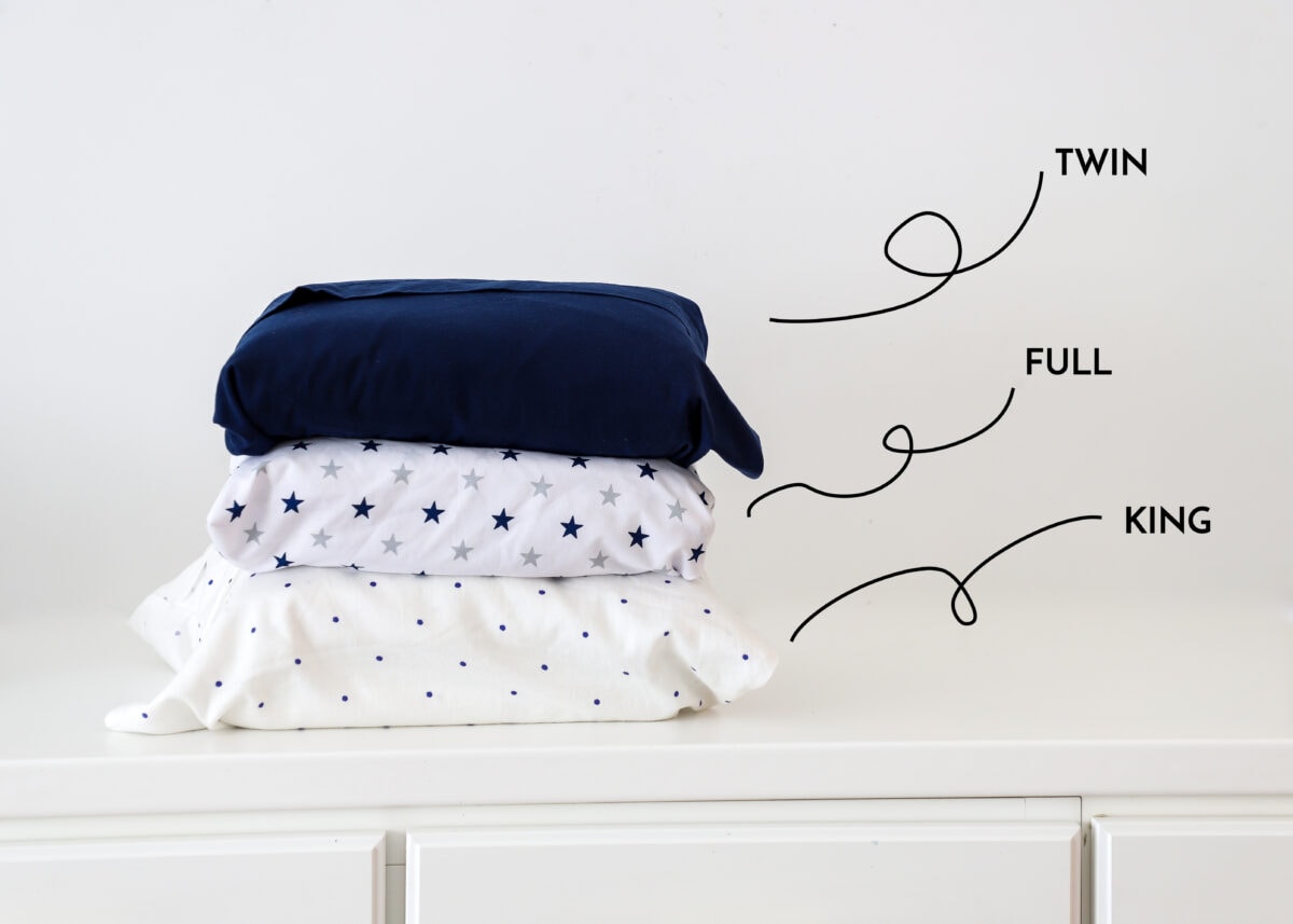 How to Fold Sheets (So They Stack Nicely!) The Homes I Have Made