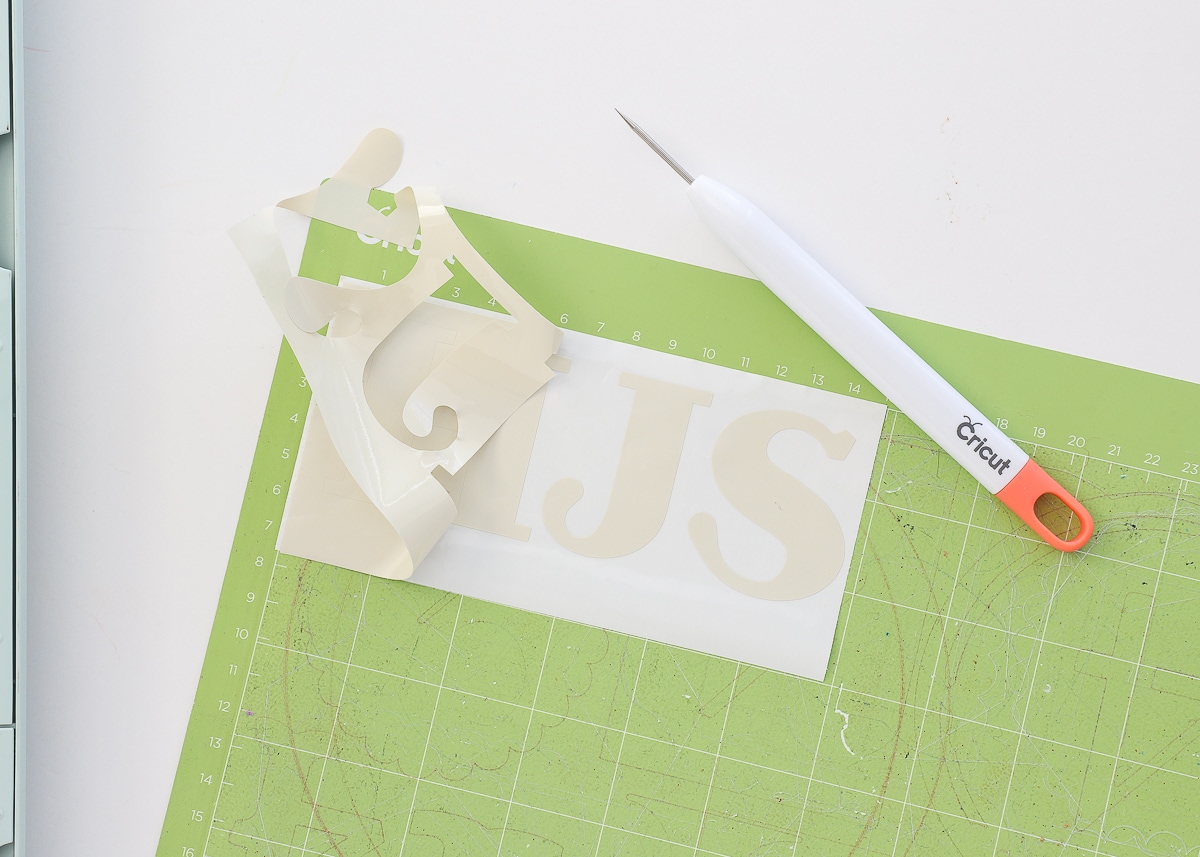 How to Make Vinyl Labels with a Cricut A Comprehensive Guide
