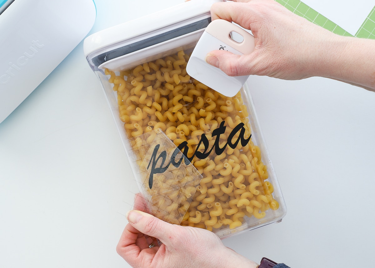 How to Make Vinyl Labels with a Cricut A Comprehensive Guide