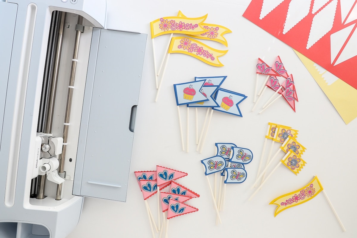 DIY Cupcake Toppers with a Cricut The Homes I Have Made