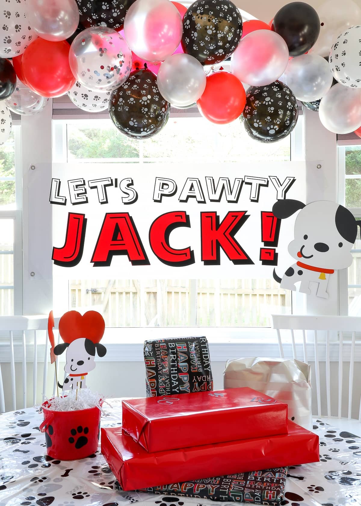 An Adorable Puppy Dog Themed Birthday Party - The Homes I Have Made