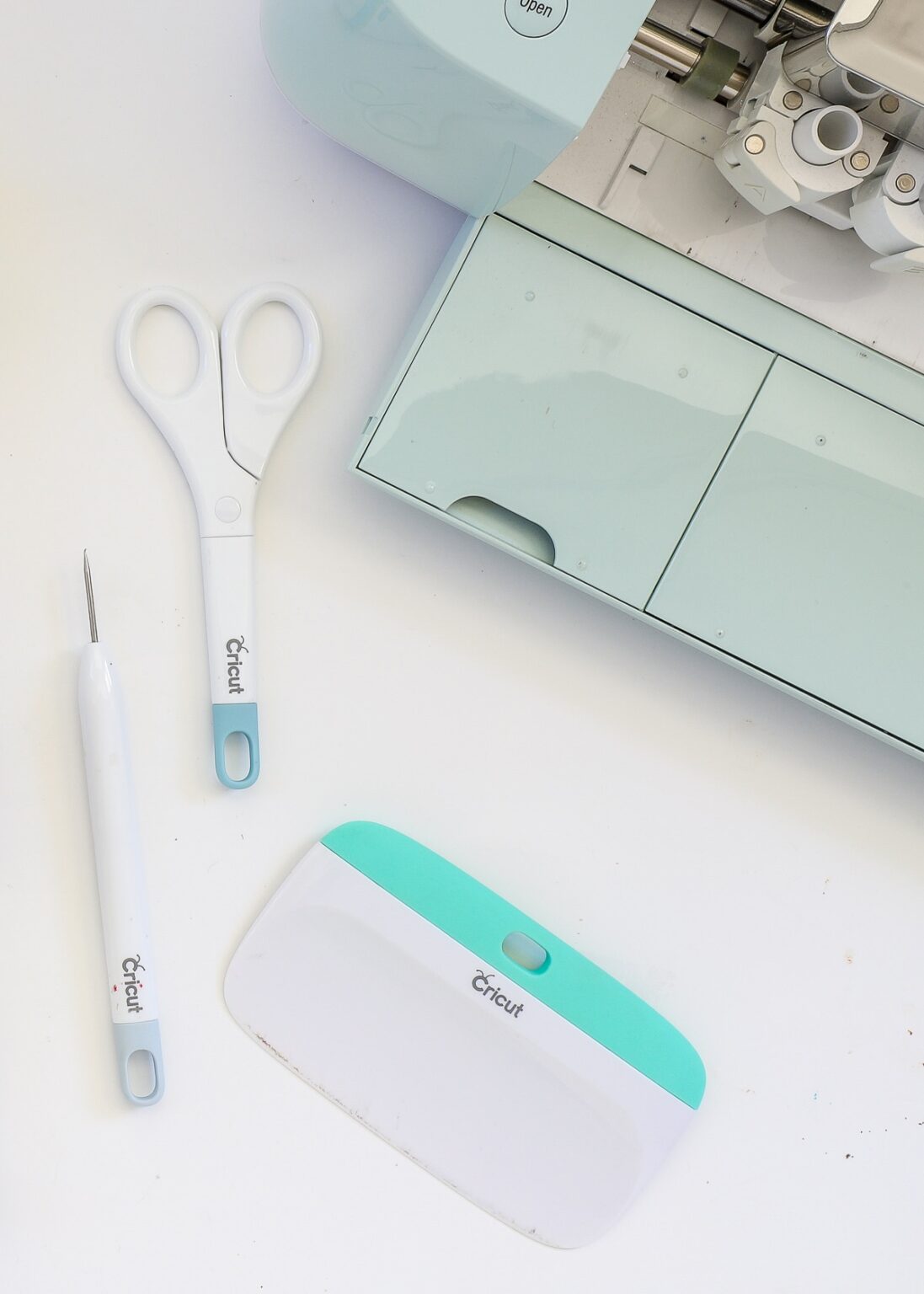 The Ultimate Guide of Cricut Terms (& What They Mean)