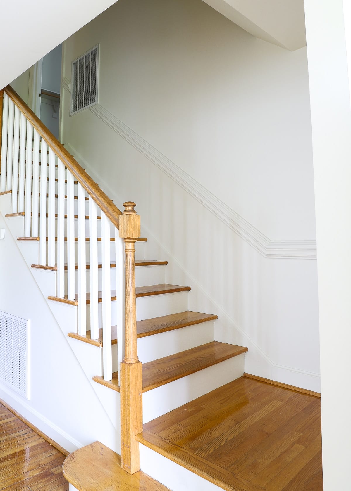 Wallpapering a Stairwell Tips You Need to Know! The Homes I Have Made