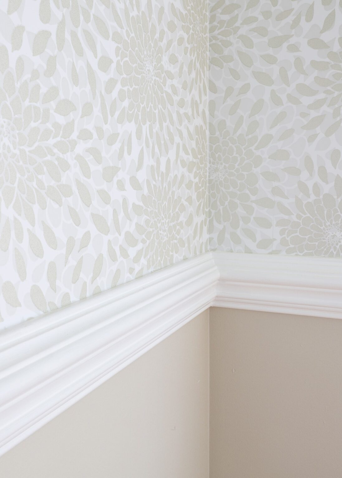 Wallpapering a Stairwell Tips You Need to Know! The Homes I Have Made