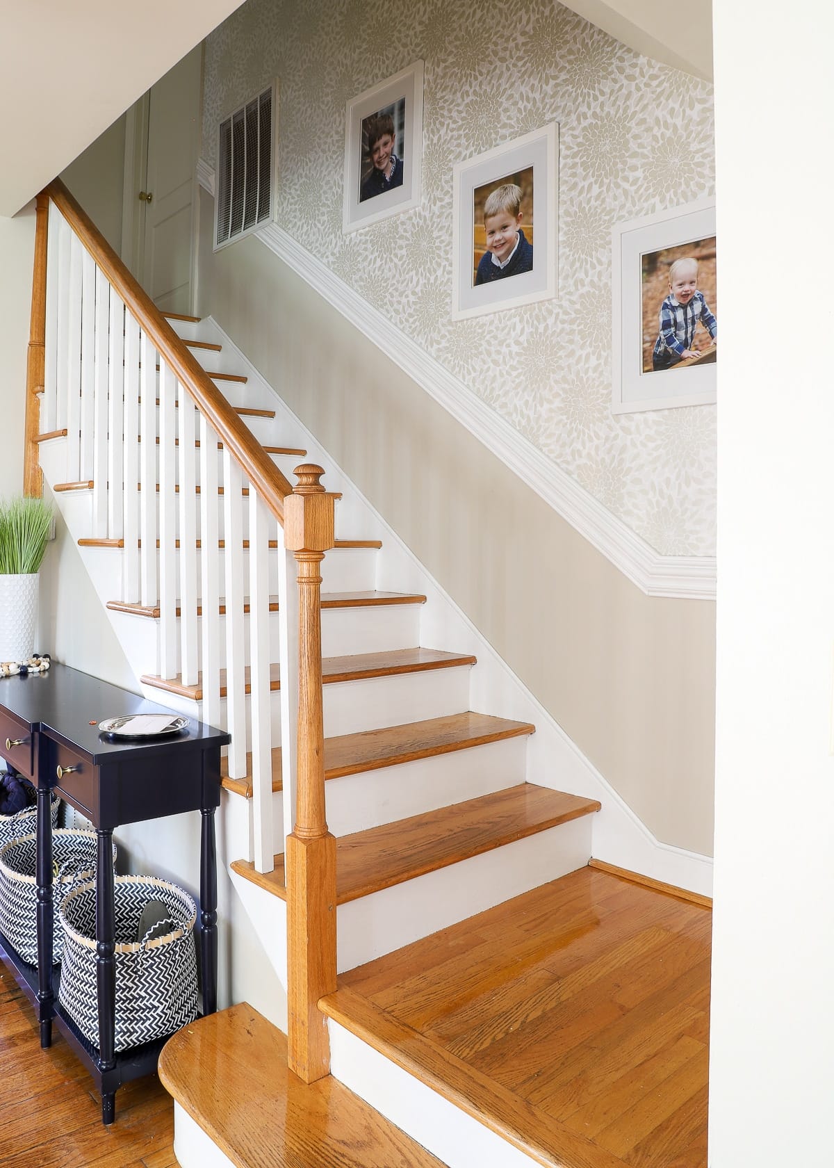 Wallpapering a Stairwell Tips You Need to Know! The Homes I Have Made