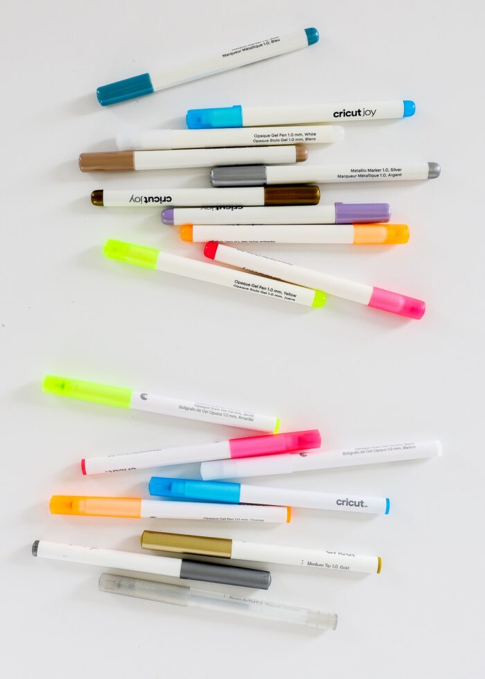 Cricut Pens that work best on black Smart Label