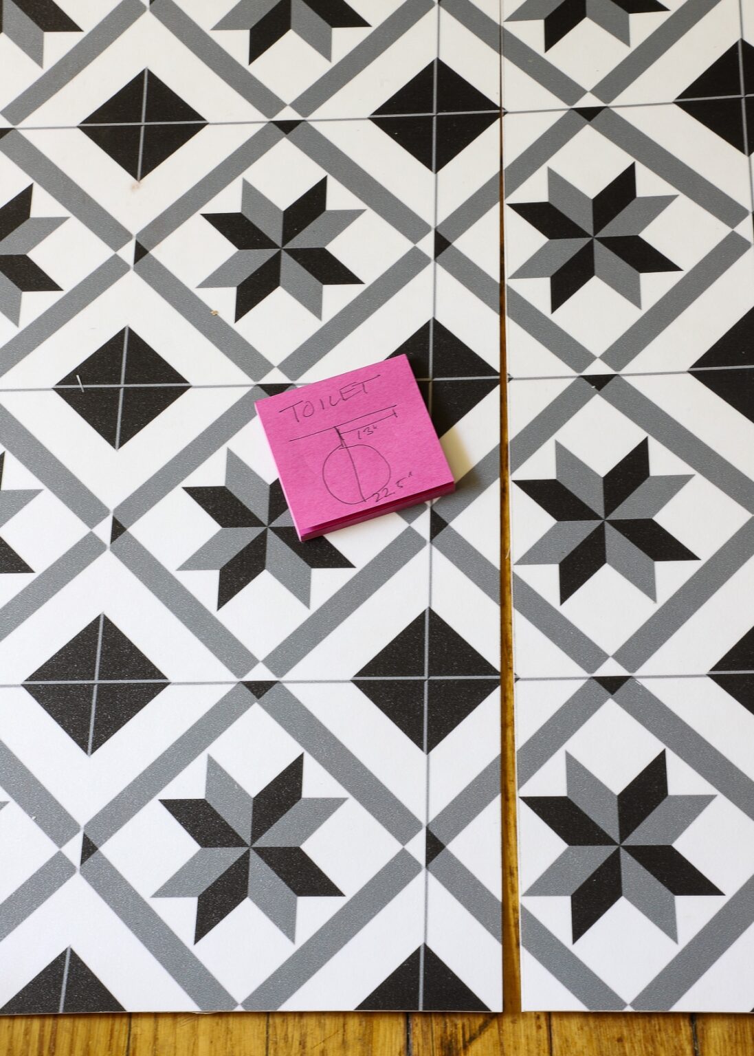 How to Cover Ugly Rental Bathroom Floors with a Vinyl Mat The Homes I Have Made