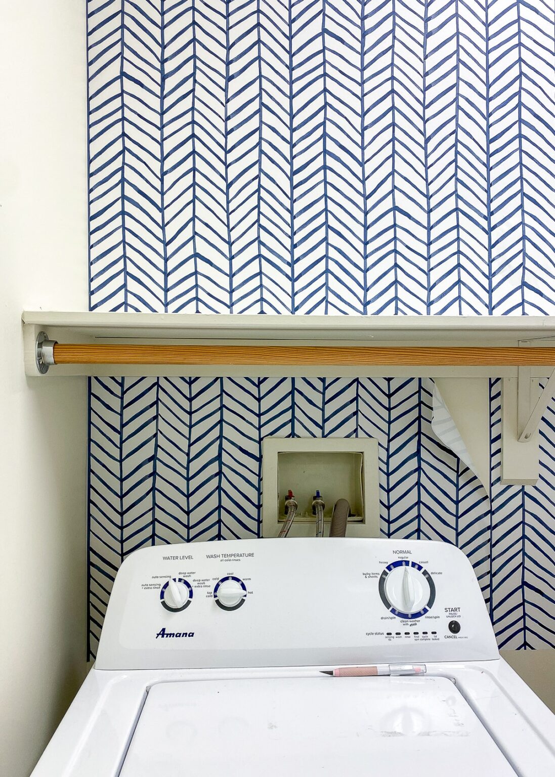 Renter-Friendly Laundry Room Makeover with Easy DIYs - The Homes I Have ...