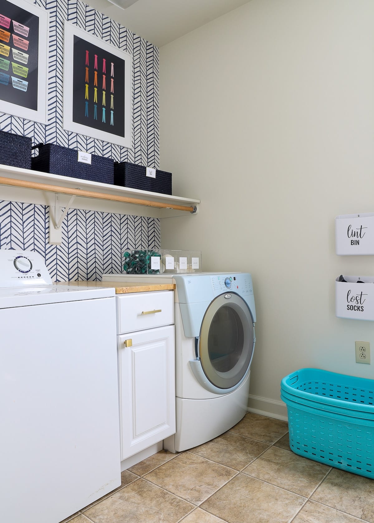 Renter-Friendly Laundry Room Makeover with Easy DIYs - The Homes I Have ...