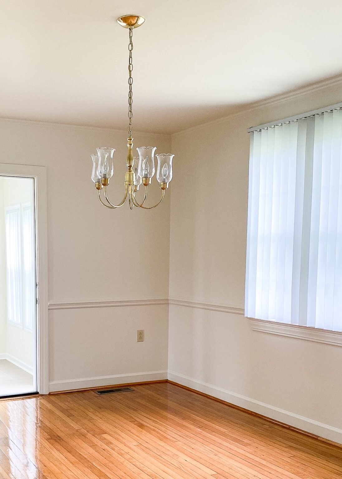 What You Need To Know About Changing Light Fixtures In Your Rental