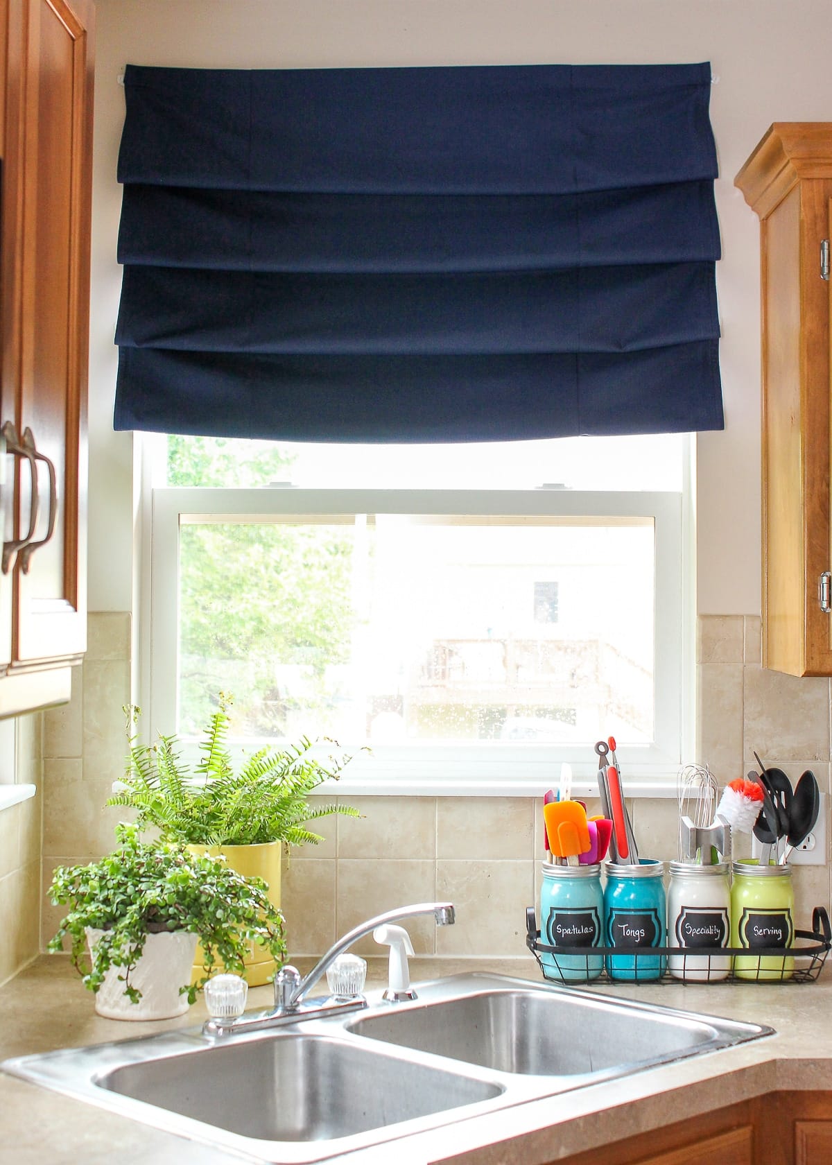 6 Easy DIY Window Valance Ideas (You Can Totally Make In an Afternoon