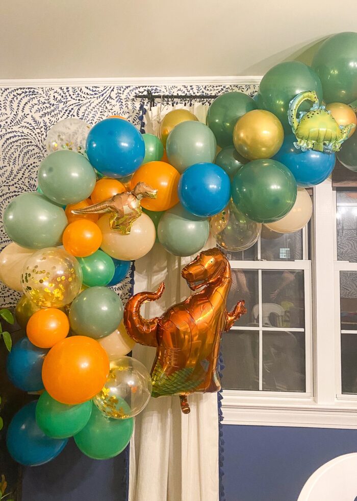 Dinosaur birthday balloon garland